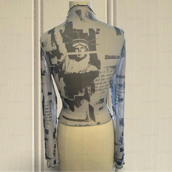 SHEIN Statue Of Liberty Sheer Mesh Graphic Top Women's Size Small y2k 90s - Picture 2 of 5